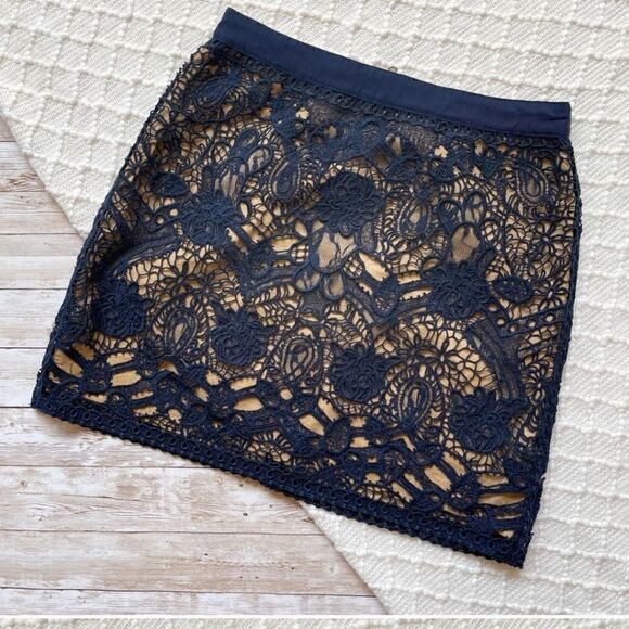 Club monaco eva lace skirt Navy Blue Sz 00 - Picture 2 of 7